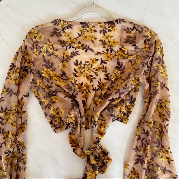 Tiger Mist Longsleeve wrap top - Picture 5 of 7